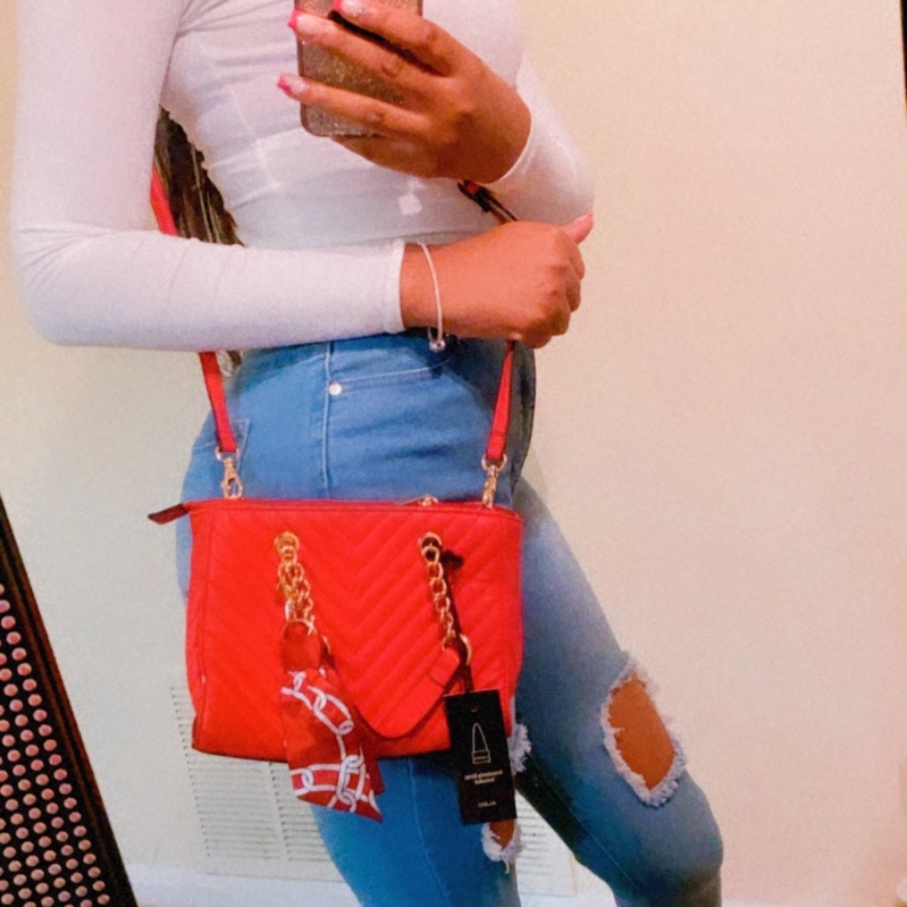 SOLD 🚫 Red Aldo Crossbody bag